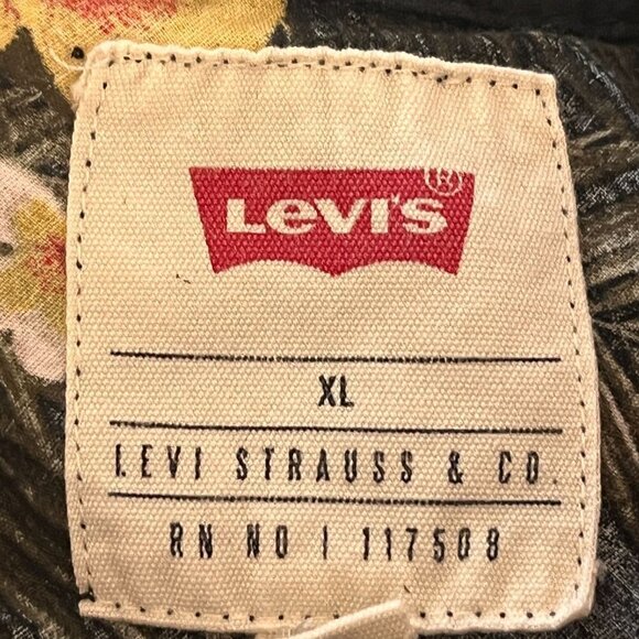 Vintage Levis Shirt Mens XL Black Red Floral Flamingo All Over Print Button Dn - Picture 11 of 13